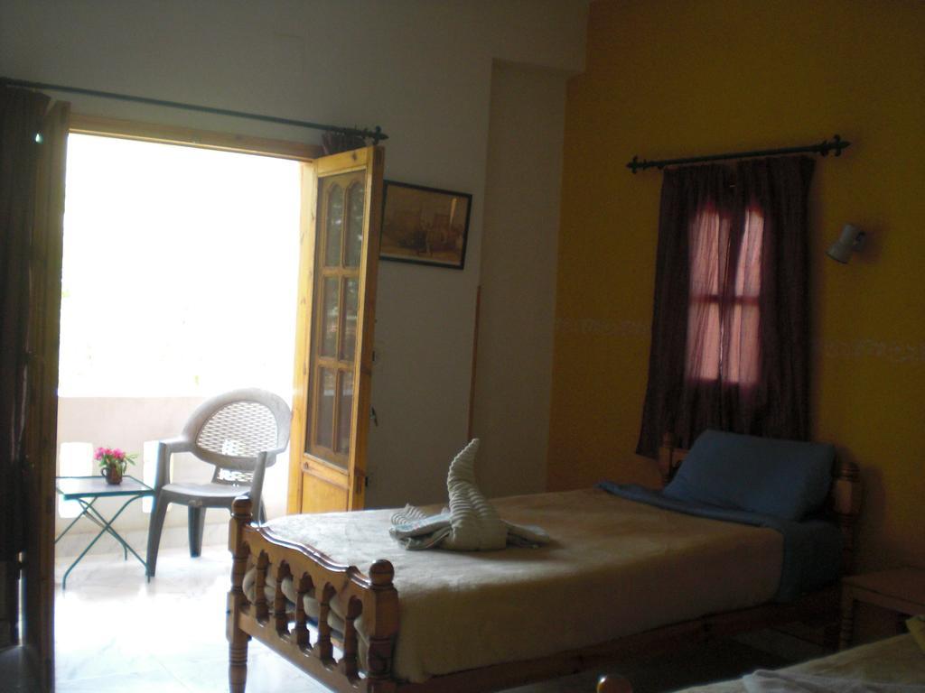 El Fayrouz Hotel Luxor Kamer foto