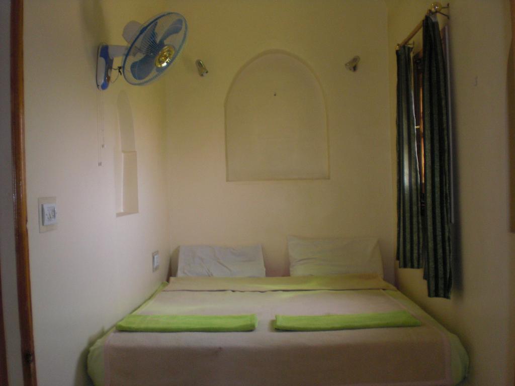 El Fayrouz Hotel Luxor Kamer foto